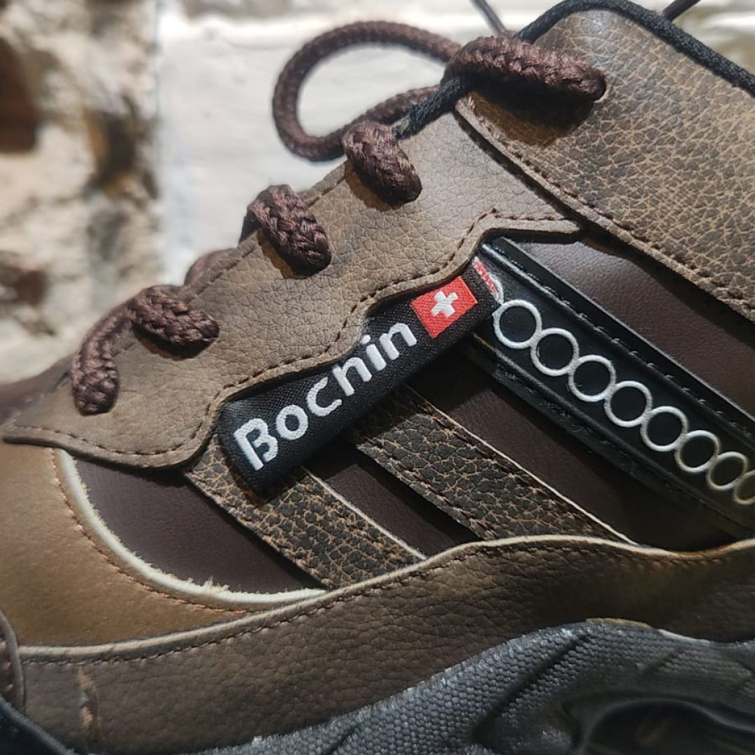 zapatilla-trekking-con-puntera-bochin-codigo-900-202